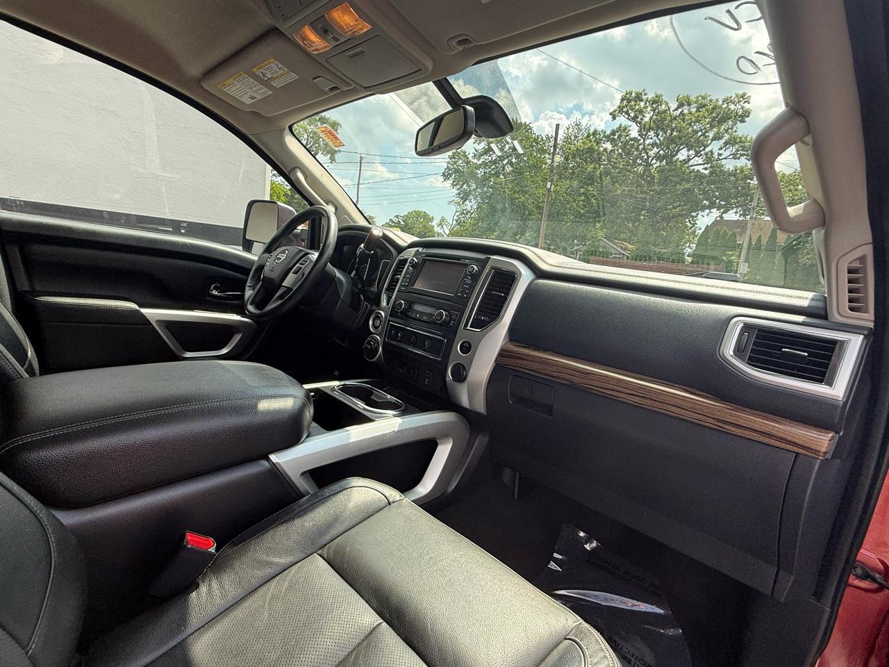 Nissan Titan  2017