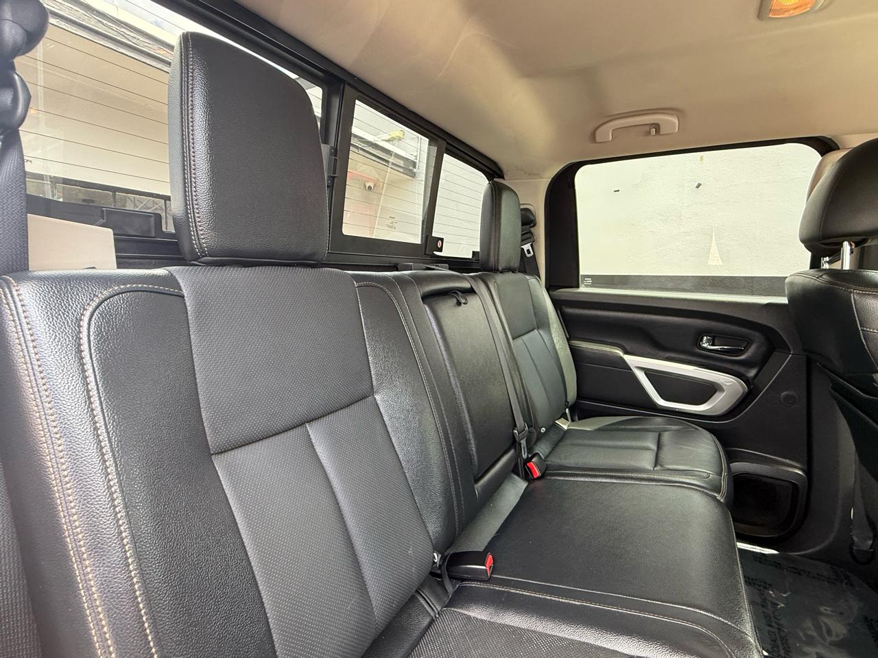 Nissan Titan  2017