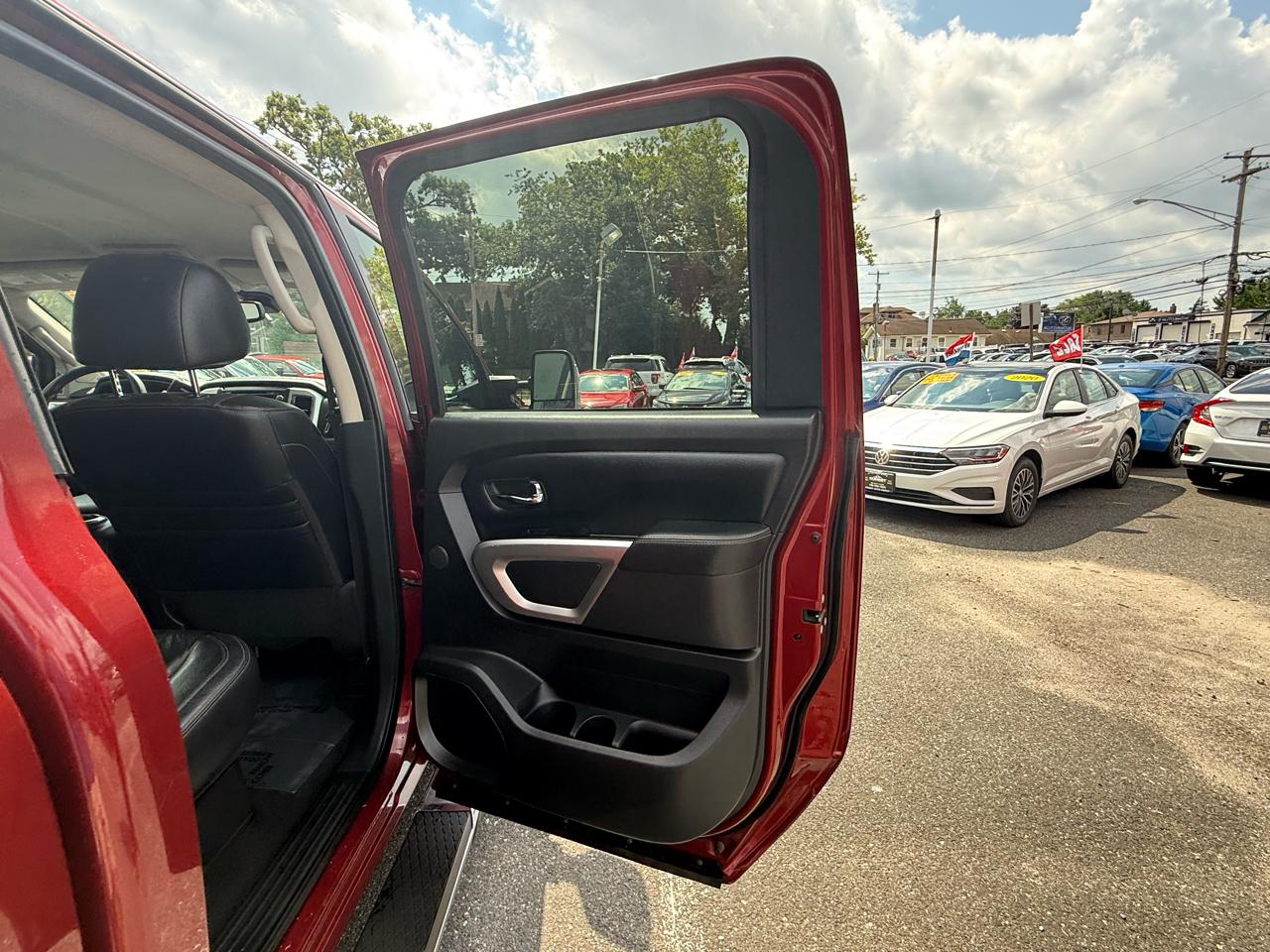 Nissan Titan  2017