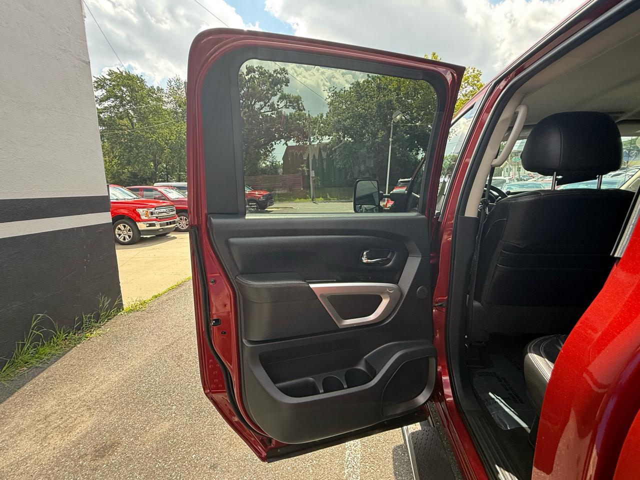 Nissan Titan  2017