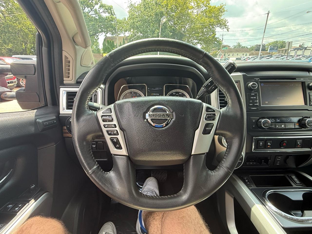 Nissan Titan  2017