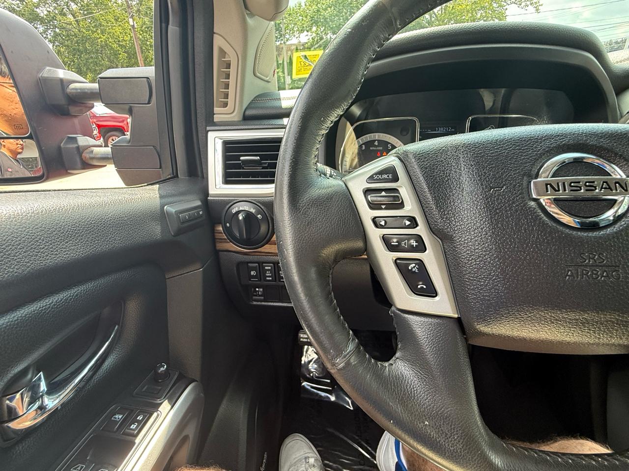 Nissan Titan  2017