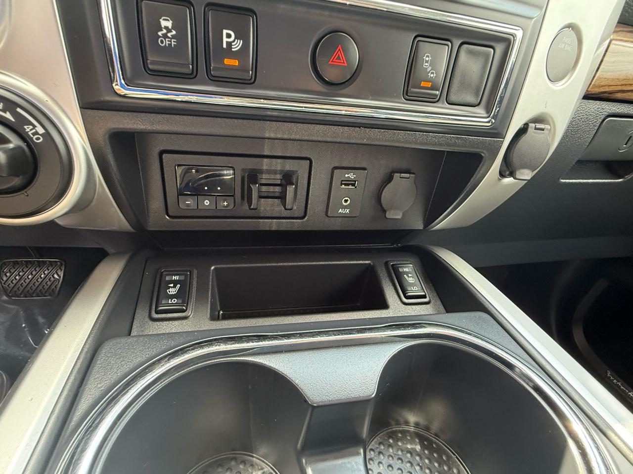 Nissan Titan  2017