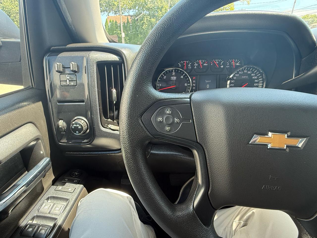 Chevrolet Silverado 1500 Custom Crew Cab 4WD 2018