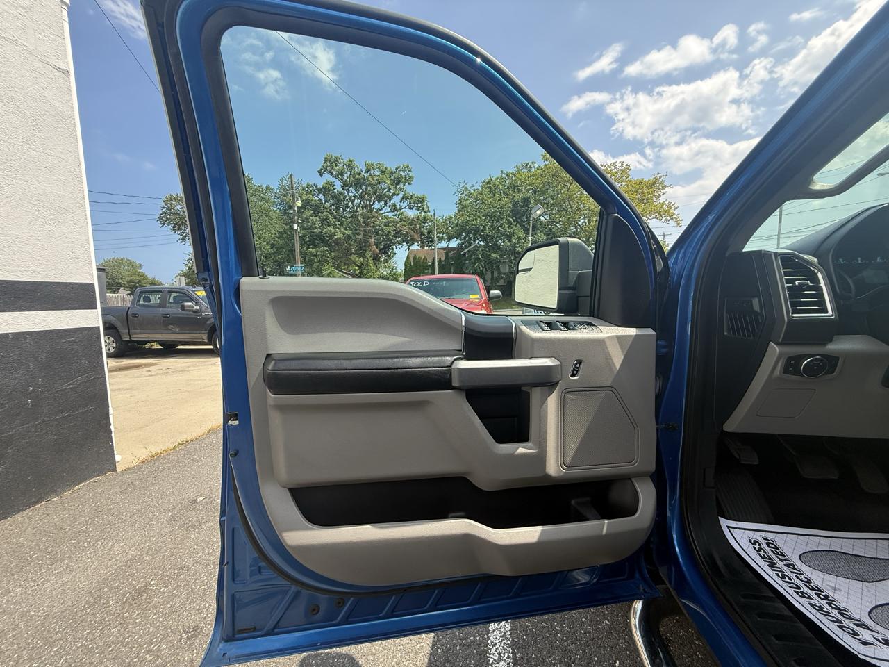 Ford F-150 XLT SuperCrew 5.5-ft. Bed 4WD 2016