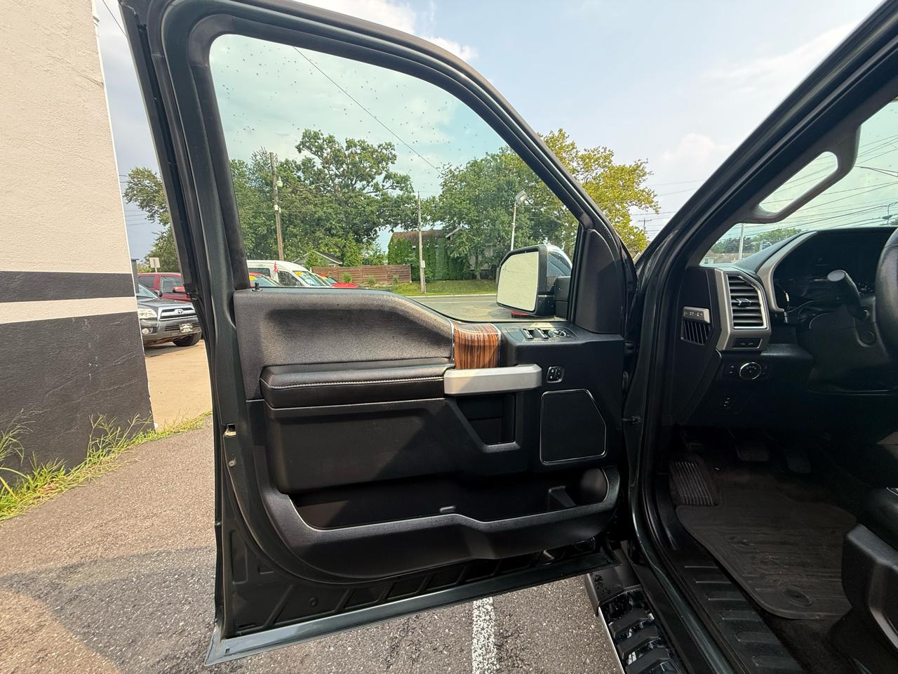 Ford F-150 Lariat SuperCrew 6.5-ft. Bed 4WD 2015