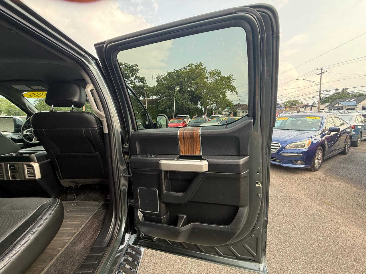 Ford F-150 Lariat SuperCrew 6.5-ft. Bed 4WD 2015