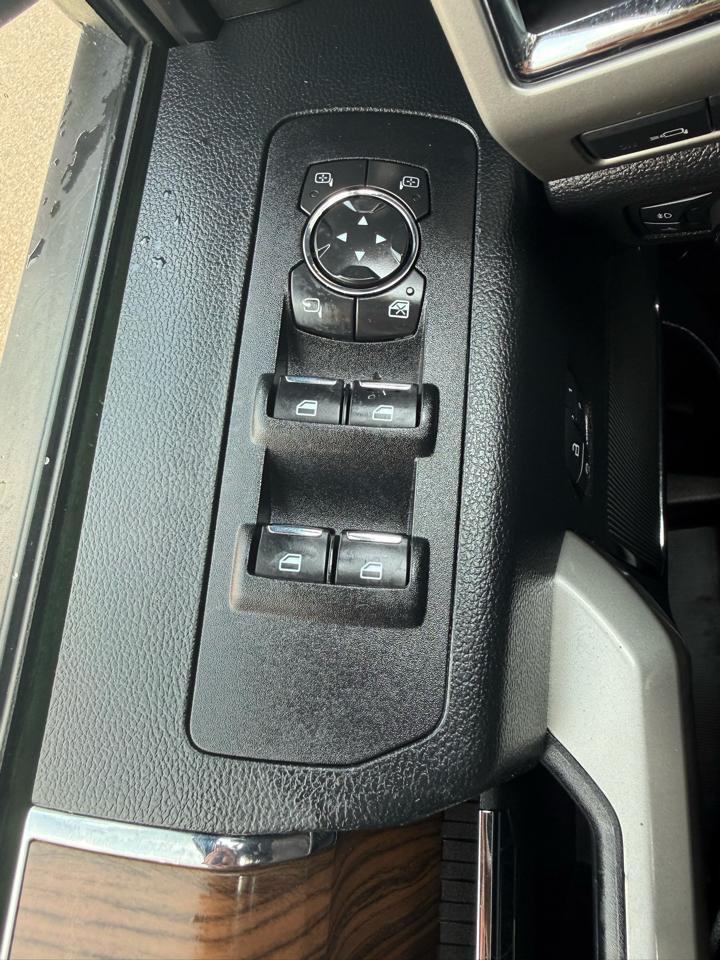 Ford F-150 Lariat SuperCrew 6.5-ft. Bed 4WD 2015