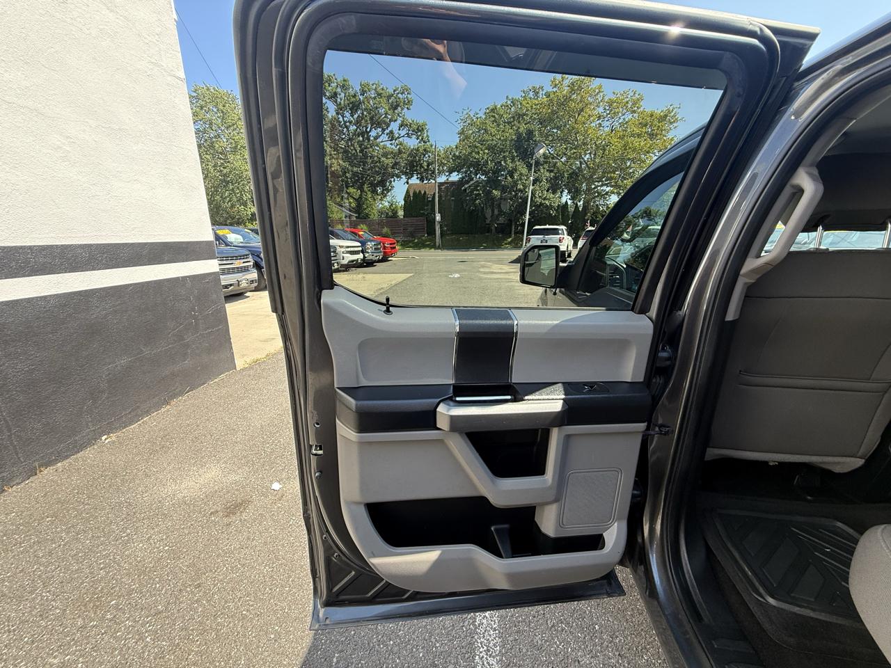 Ford F-150 XLT SuperCrew 6.5-ft. Bed 4WD 2017
