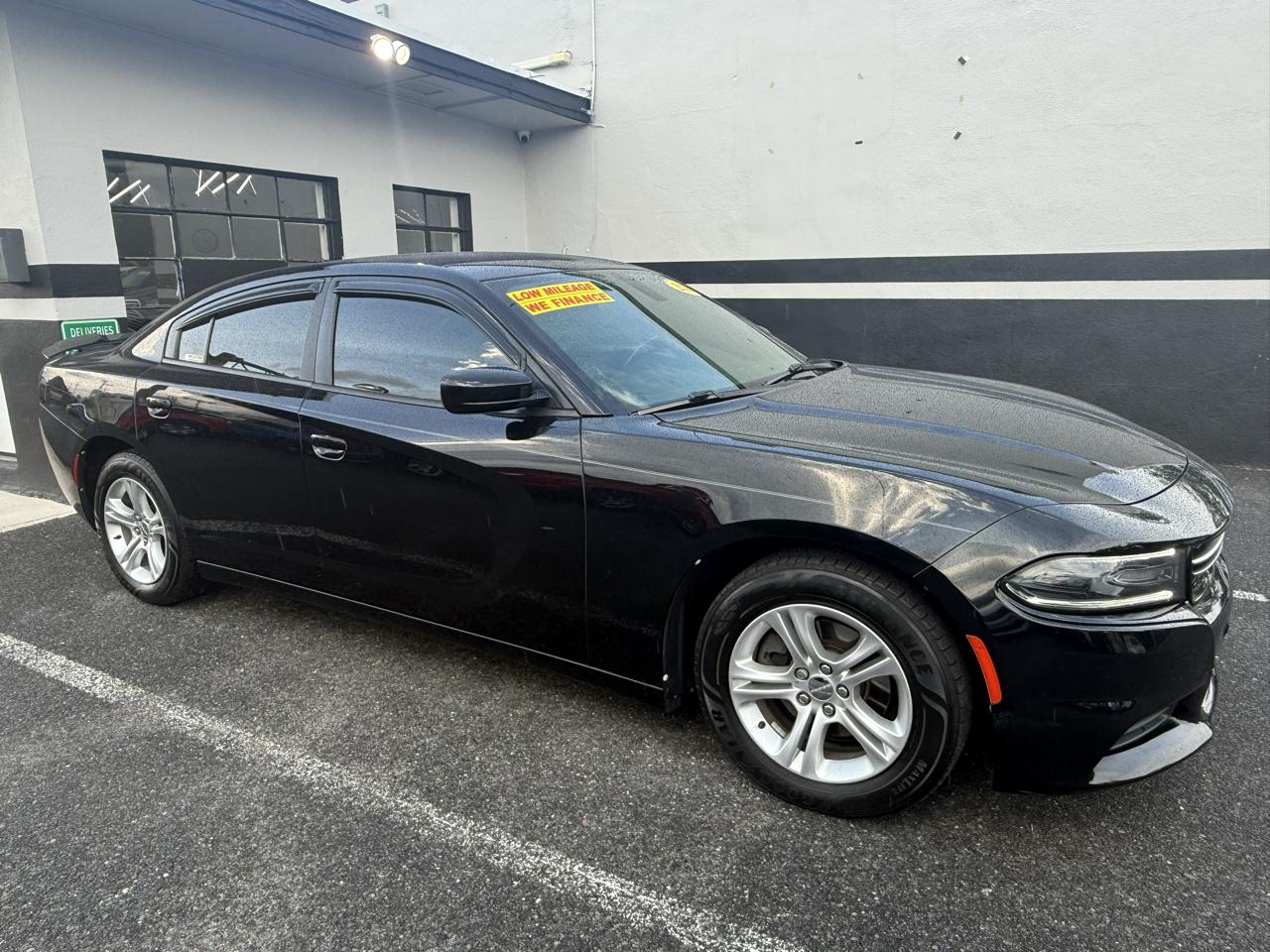 Dodge Charger SE 2016