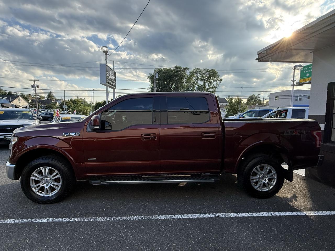 Ford F-150 Lariat SuperCrew 5.5-ft. Bed 4WD 2016