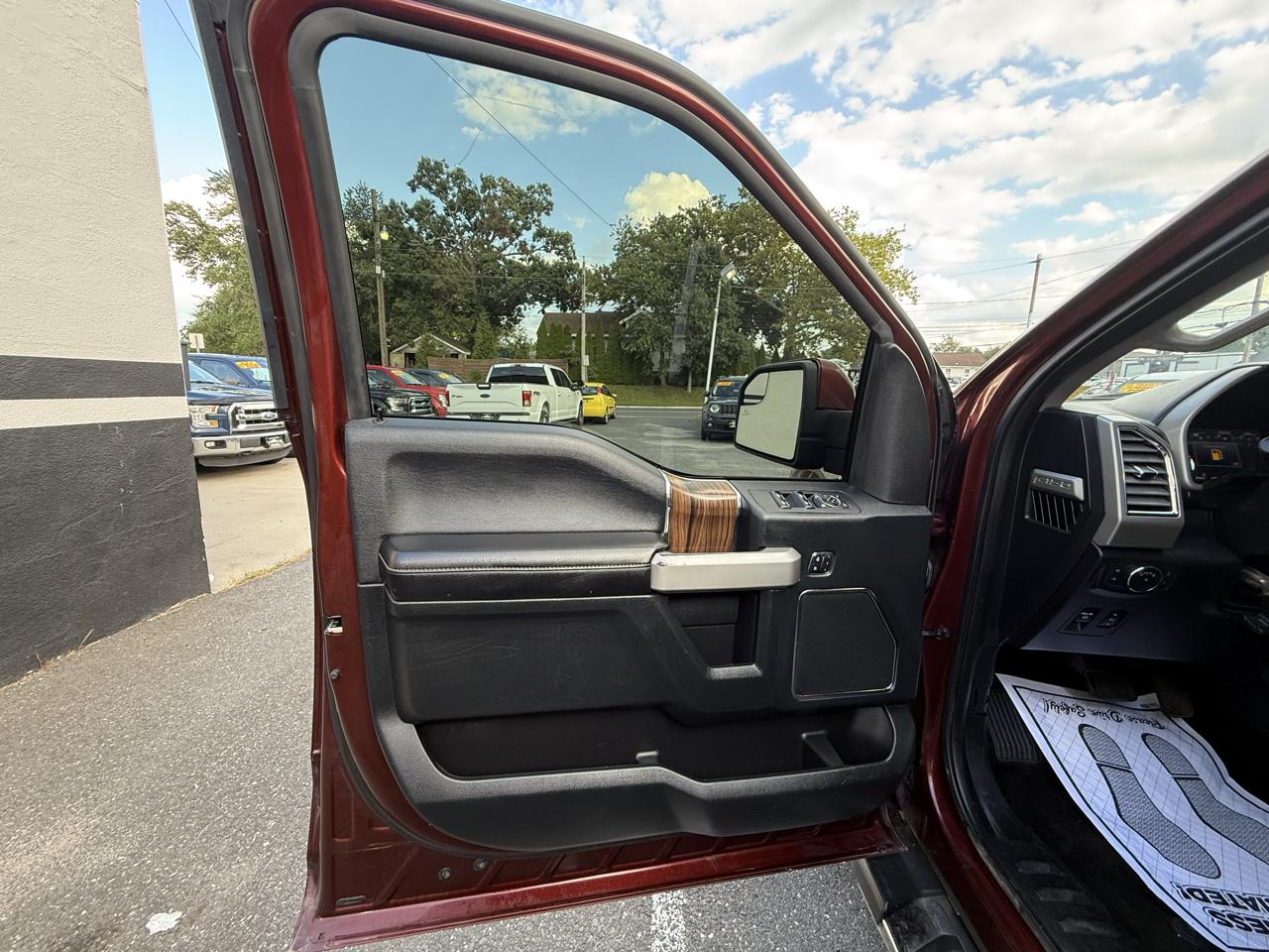 Ford F-150 Lariat SuperCrew 5.5-ft. Bed 4WD 2016