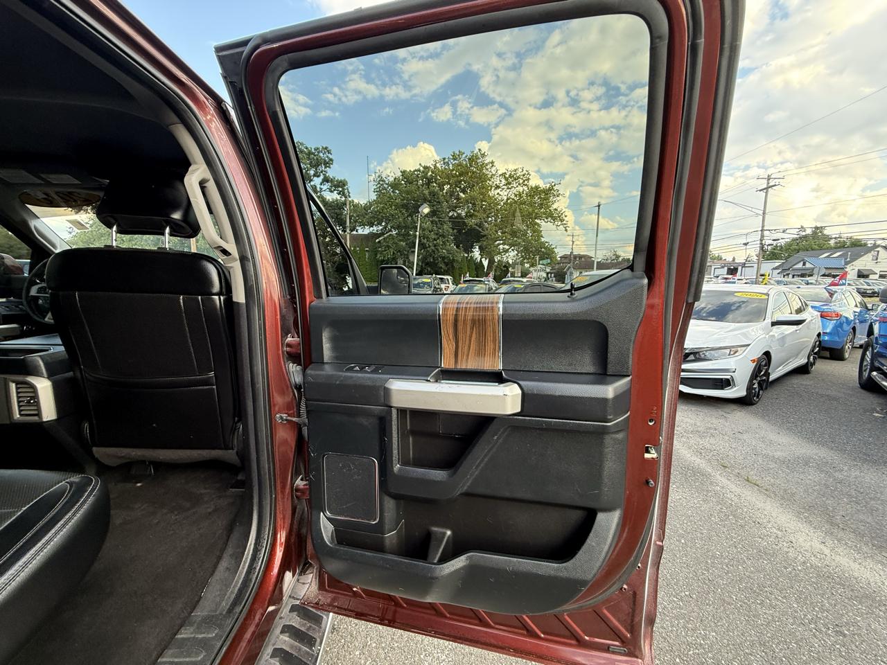 Ford F-150 Lariat SuperCrew 5.5-ft. Bed 4WD 2016