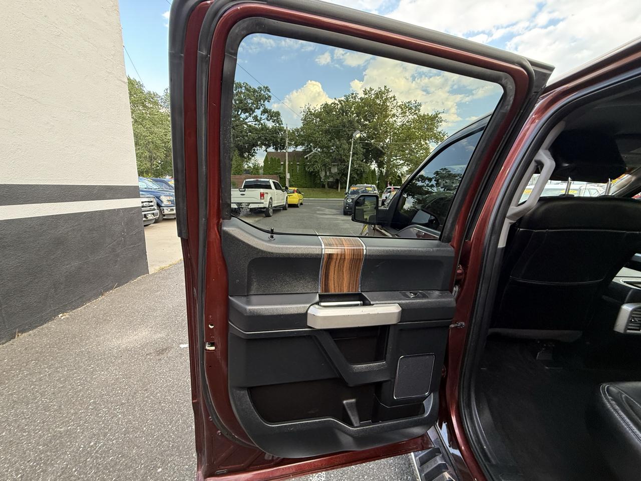 Ford F-150 Lariat SuperCrew 5.5-ft. Bed 4WD 2016
