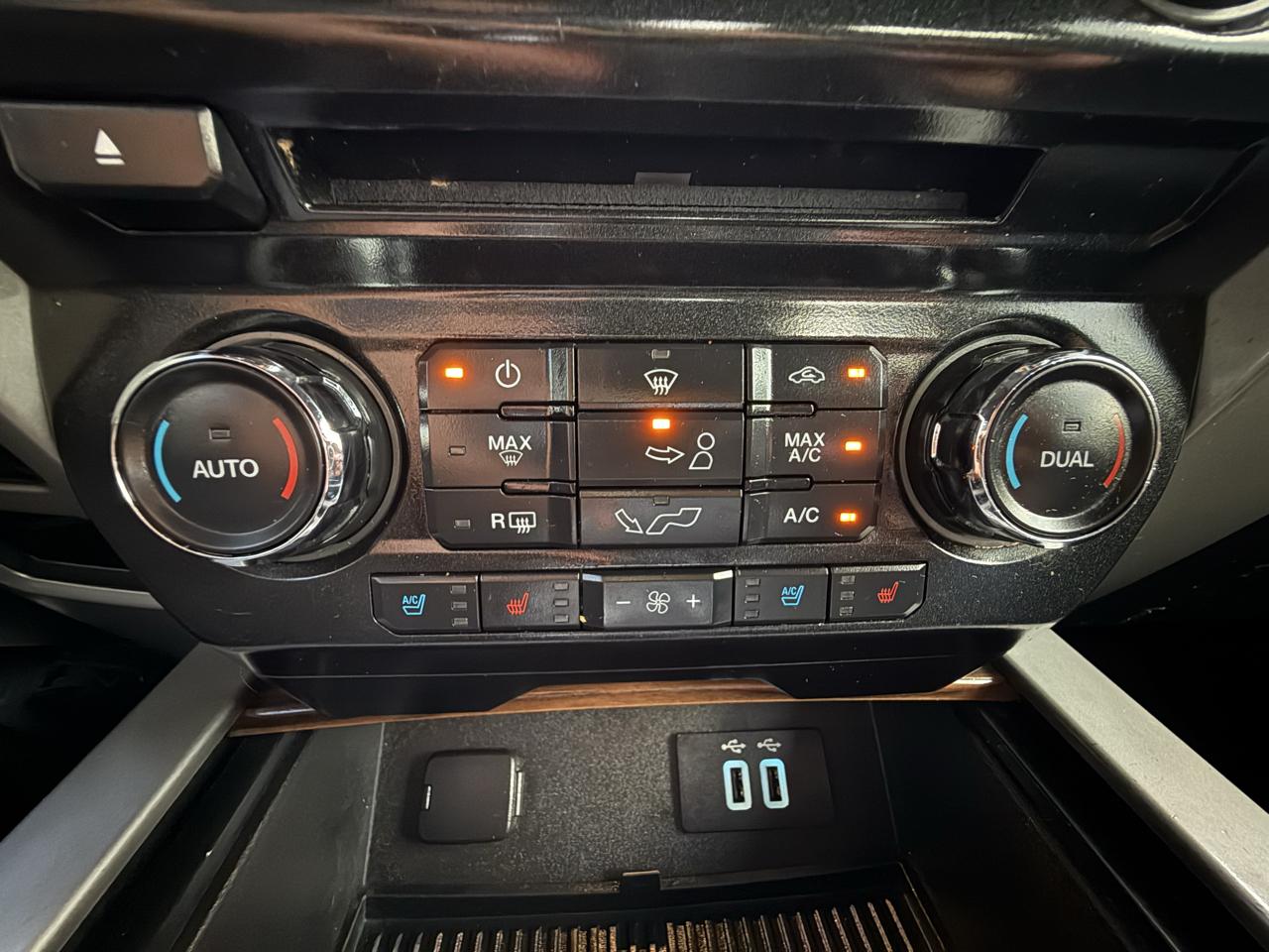 Ford F-150 Lariat SuperCrew 5.5-ft. Bed 4WD 2016