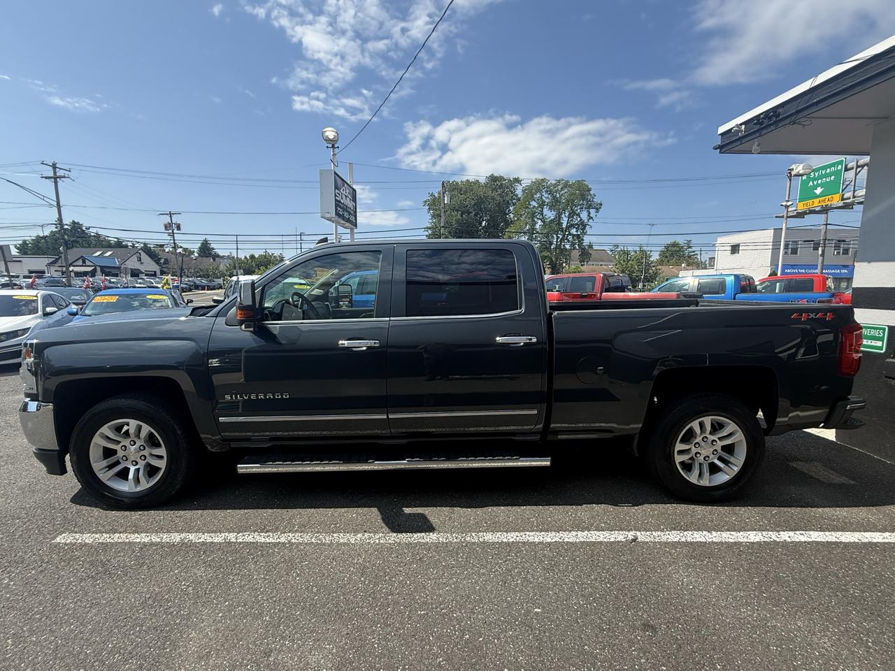 Chevrolet Silverado 1500 LTZ Crew Cab 4WD 2018