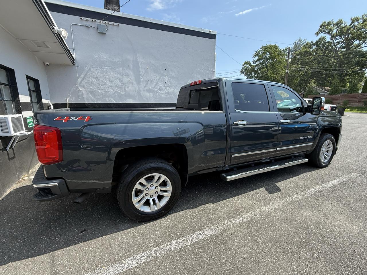 Chevrolet Silverado 1500 LTZ Crew Cab 4WD 2018