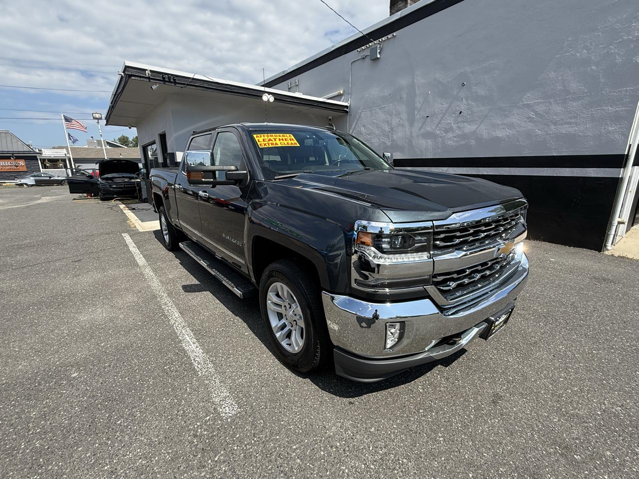 Chevrolet Silverado 1500 LTZ Crew Cab 4WD 2018