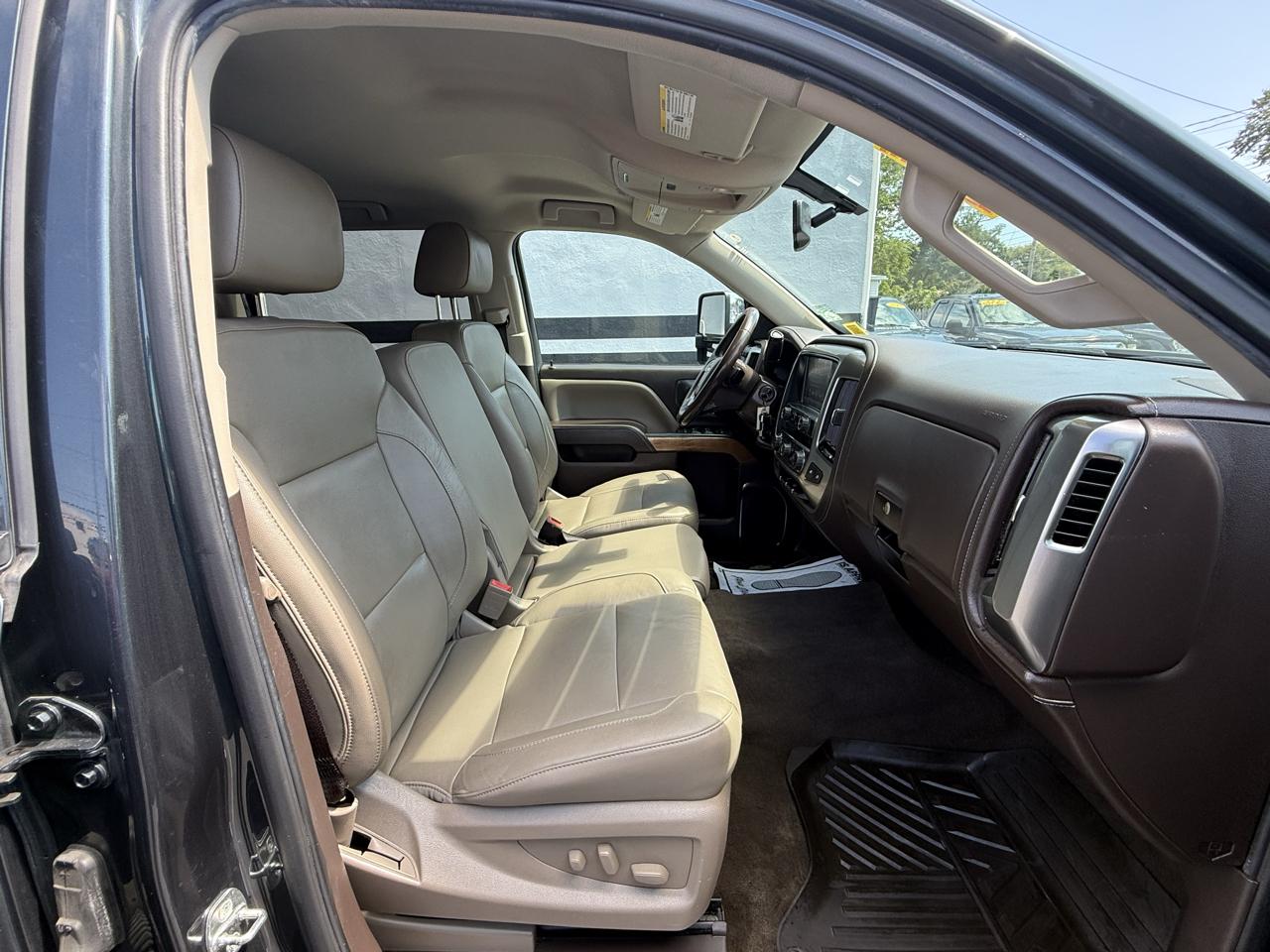 Chevrolet Silverado 1500 LTZ Crew Cab 4WD 2018