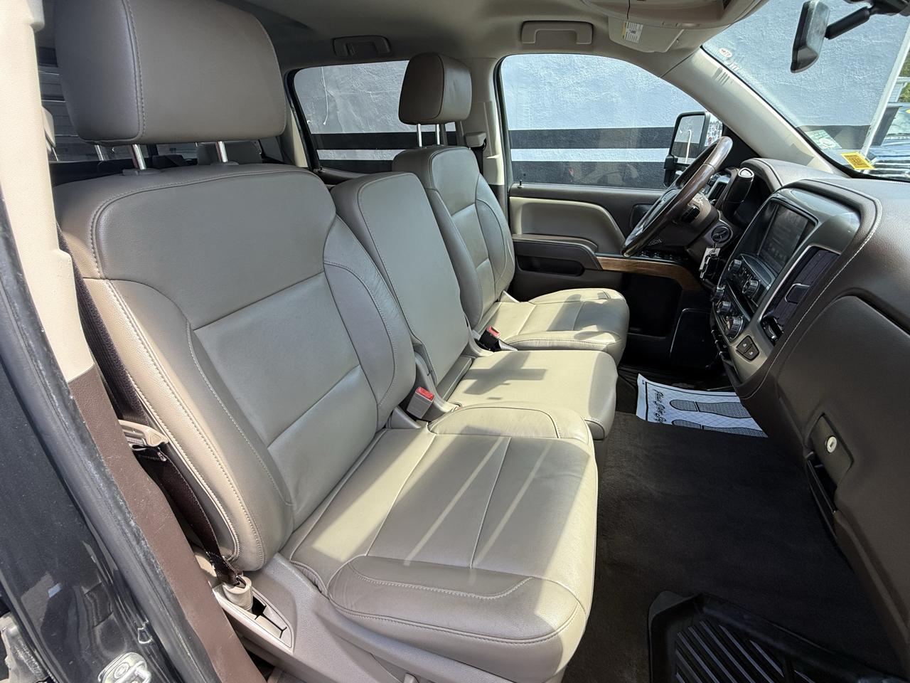 Chevrolet Silverado 1500 LTZ Crew Cab 4WD 2018