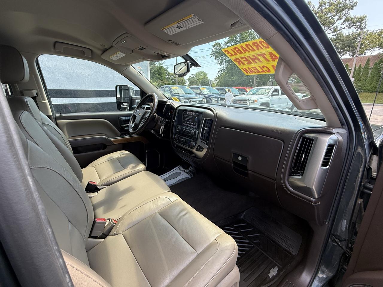 Chevrolet Silverado 1500 LTZ Crew Cab 4WD 2018