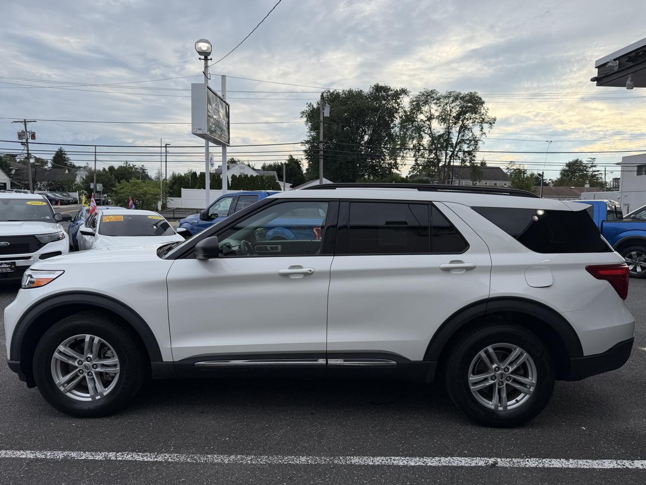 Ford Explorer XLT AWD 2021
