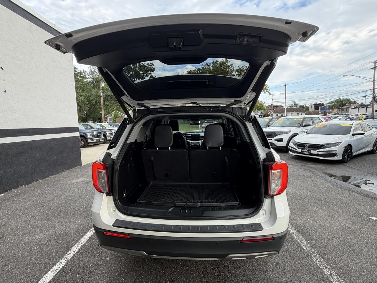 Ford Explorer XLT AWD 2021