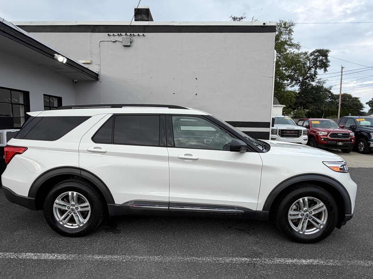 Ford Explorer XLT AWD 2021
