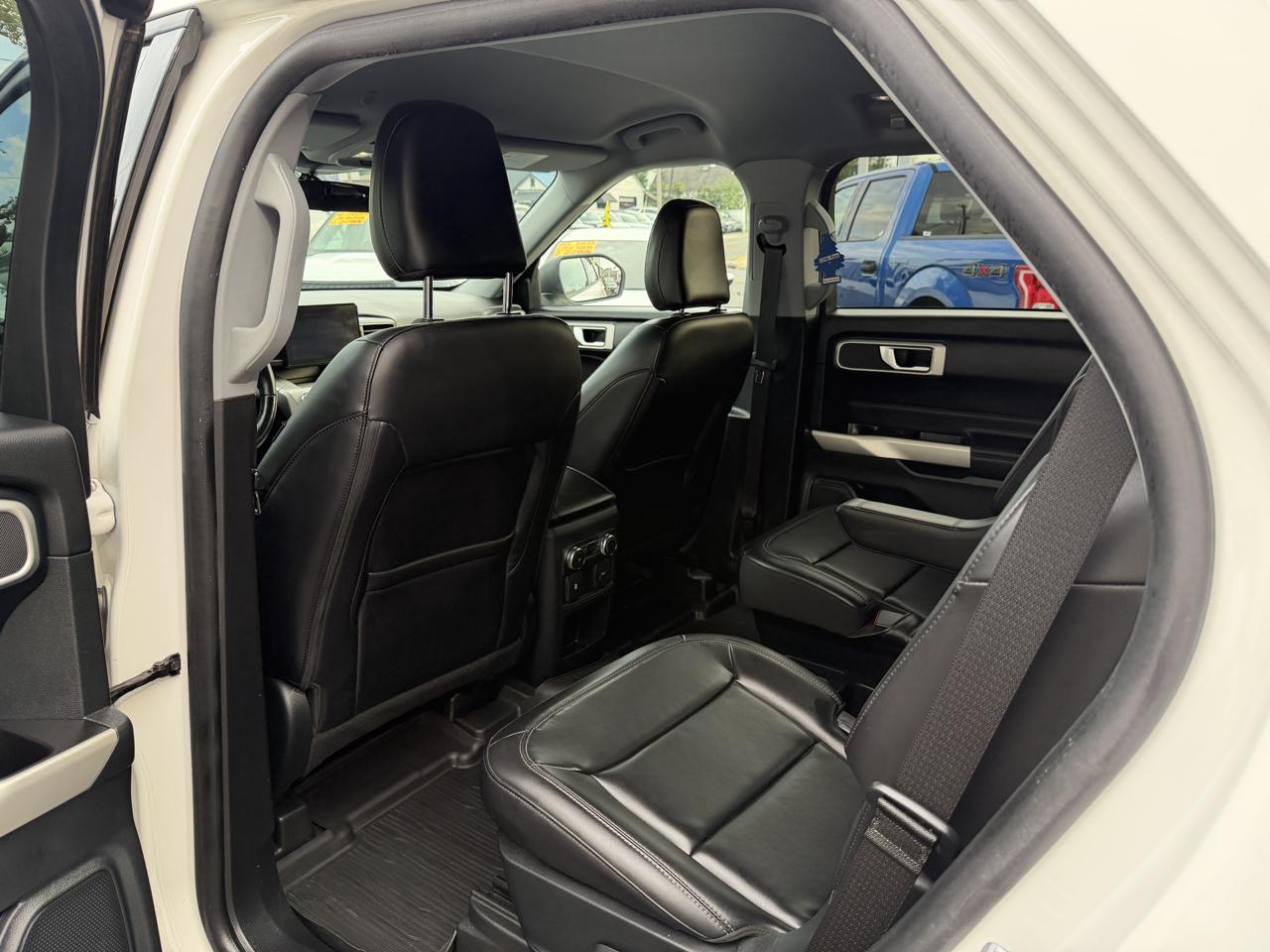 Ford Explorer XLT AWD 2021
