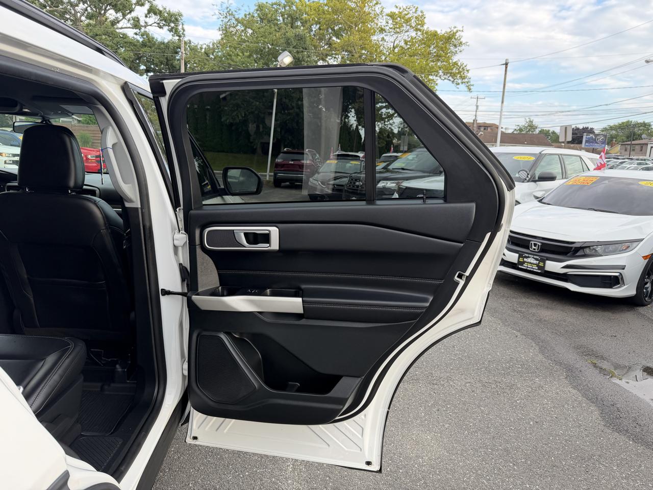 Ford Explorer XLT AWD 2021