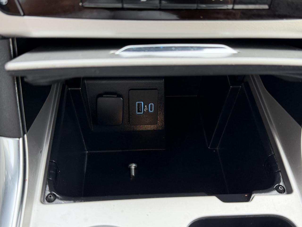 Ford Explorer XLT AWD 2021