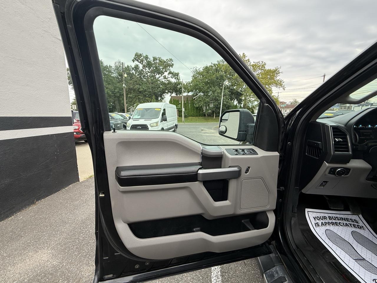 Ford F-150 XLT SuperCrew 5.5-ft. Bed 4WD 2018