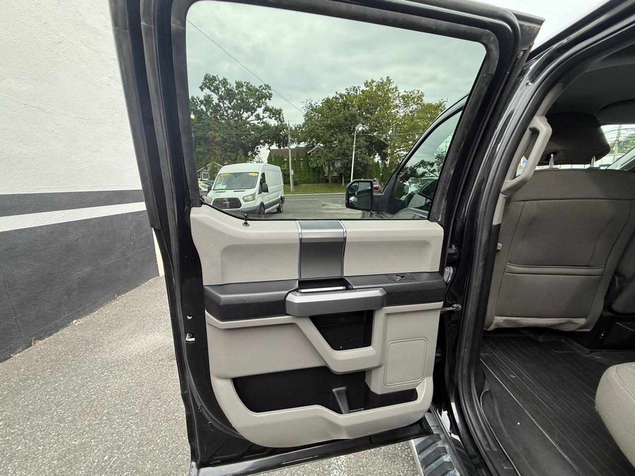 Ford F-150 XLT SuperCrew 5.5-ft. Bed 4WD 2018