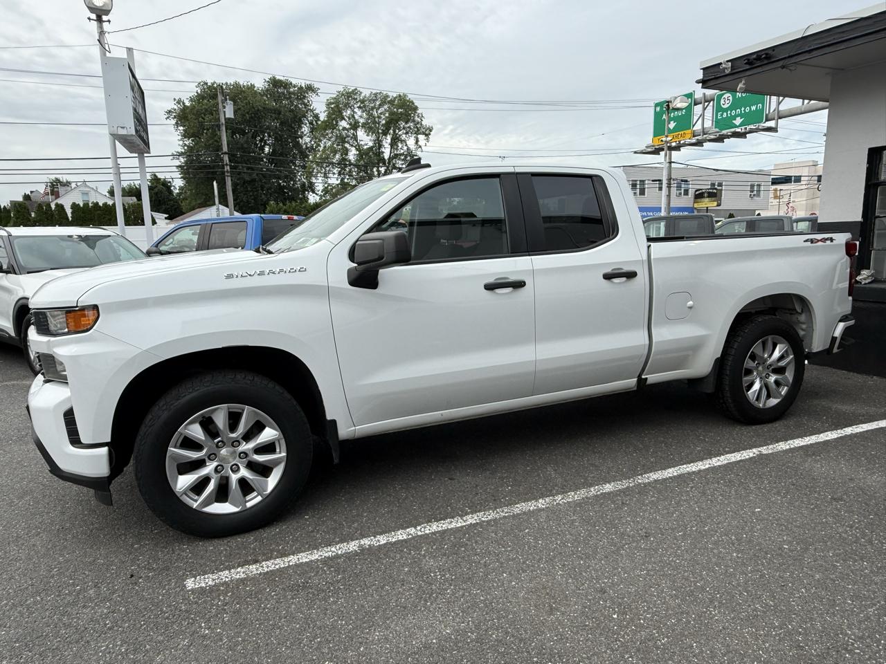 Chevrolet Silverado 1500 Custom Double Cab 4WD 2021