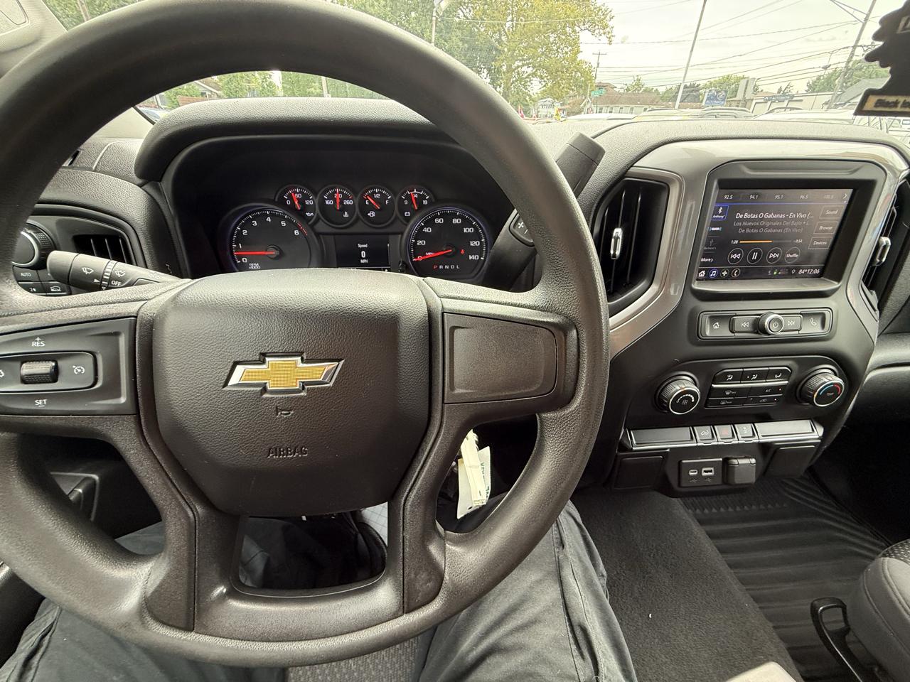 Chevrolet Silverado 1500 Custom Double Cab 4WD 2021