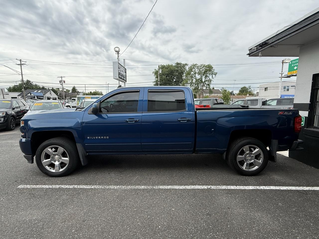 Chevrolet Silverado 1500 LT Crew Cab 4WD 2017