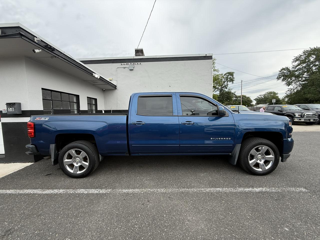 Chevrolet Silverado 1500 LT Crew Cab 4WD 2017