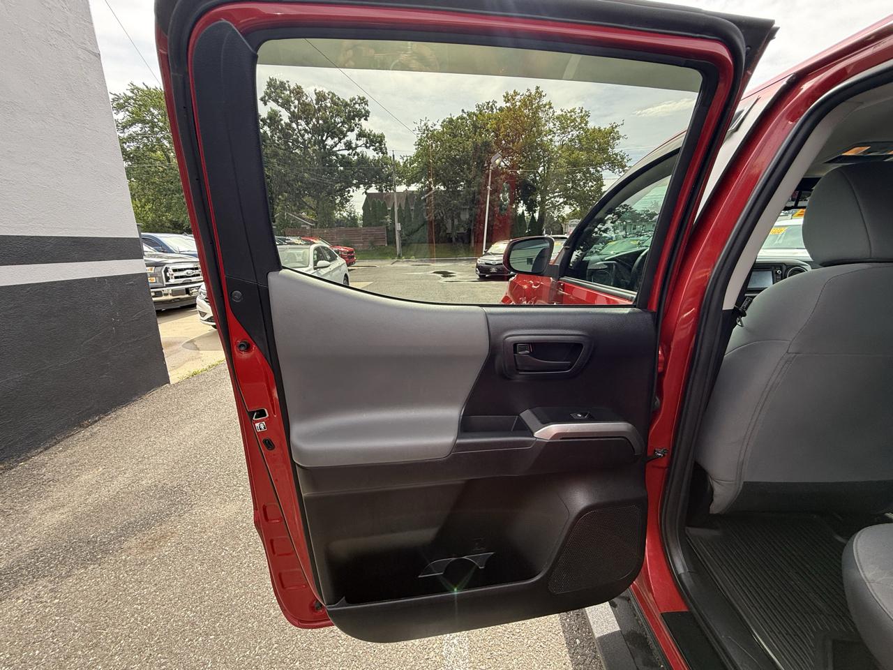 Toyota Tacoma SR5 Double Cab Super Long Bed V6 6AT 4WD 2019