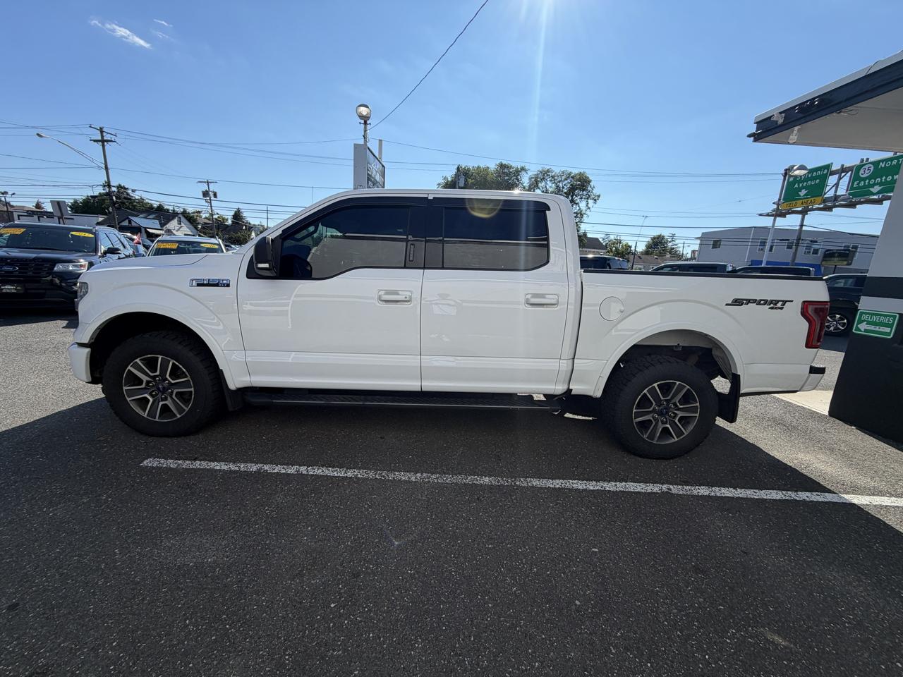 Ford F-150 XLT SuperCrew 6.5-ft. Bed 4WD 2015