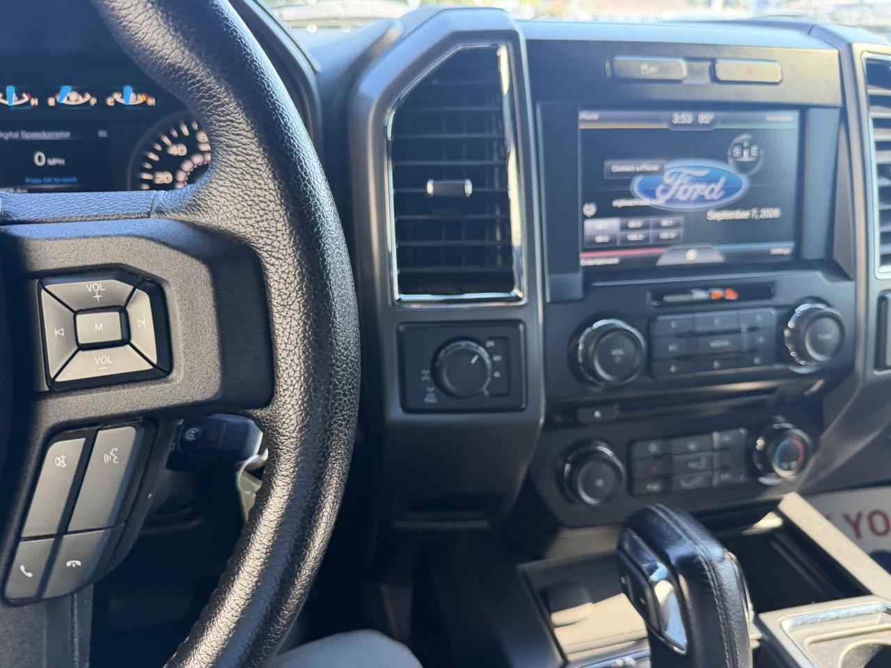 Ford F-150 XLT SuperCrew 6.5-ft. Bed 4WD 2015