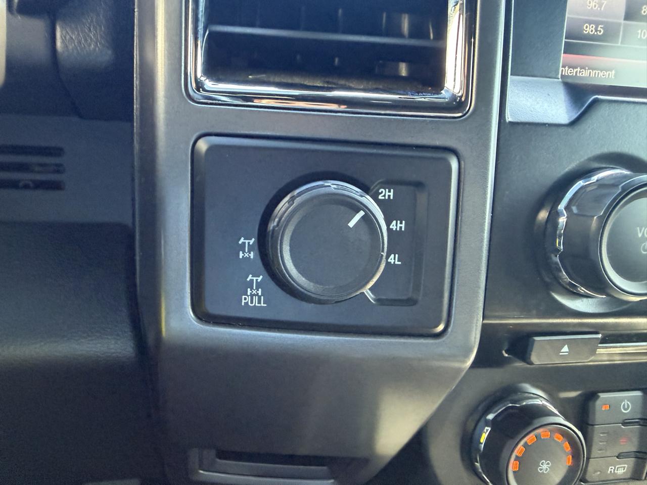 Ford F-150 XLT SuperCrew 6.5-ft. Bed 4WD 2015