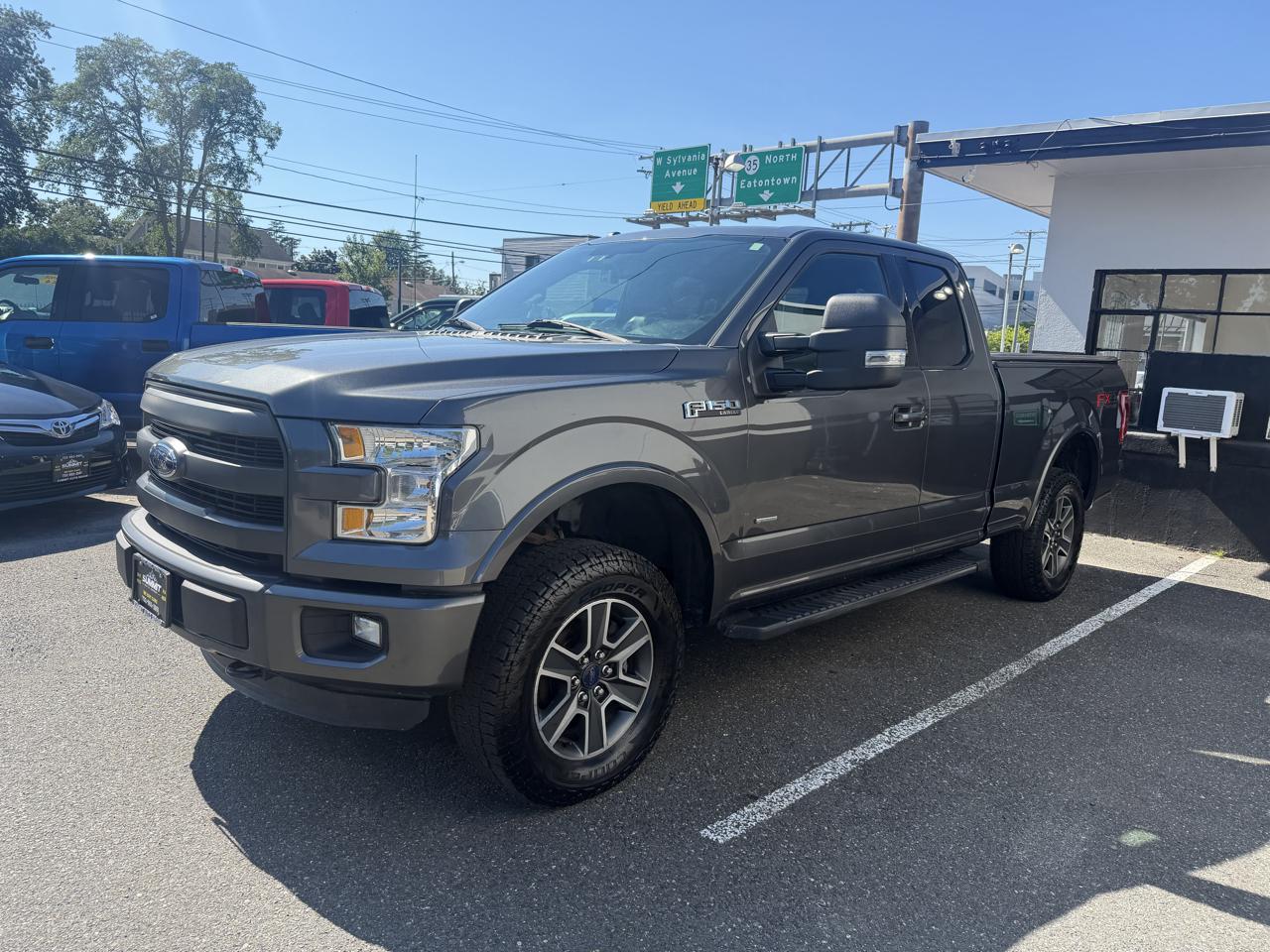 Ford F-150 Lariat SuperCab 6.5-ft. Bed 4WD 2015