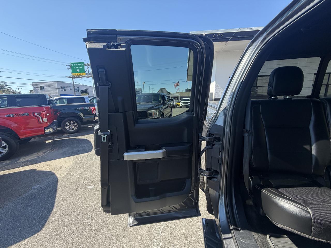 Ford F-150 Lariat SuperCab 6.5-ft. Bed 4WD 2015