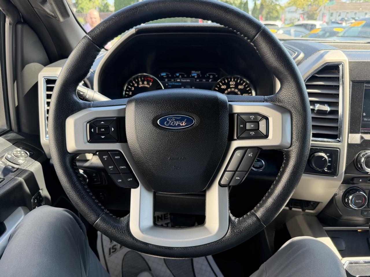 Ford F-150 Lariat SuperCab 6.5-ft. Bed 4WD 2015