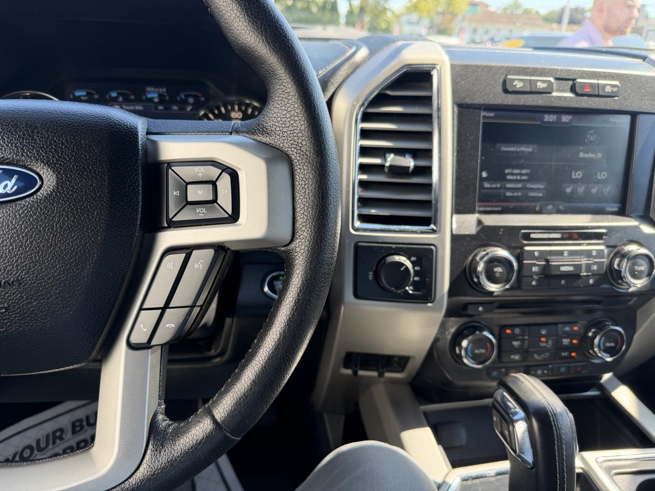 Ford F-150 Lariat SuperCab 6.5-ft. Bed 4WD 2015