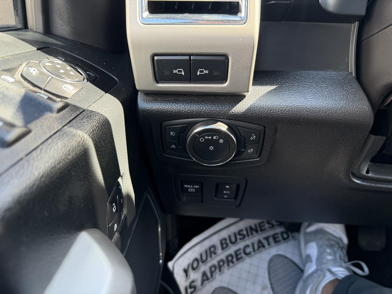 Ford F-150 Lariat SuperCab 6.5-ft. Bed 4WD 2015