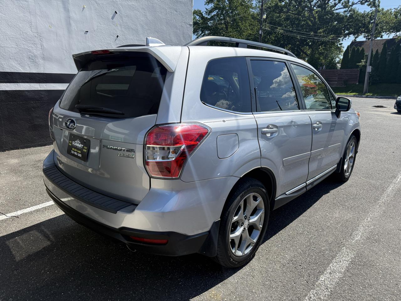 Subaru Forester 2.5i Touring 2016