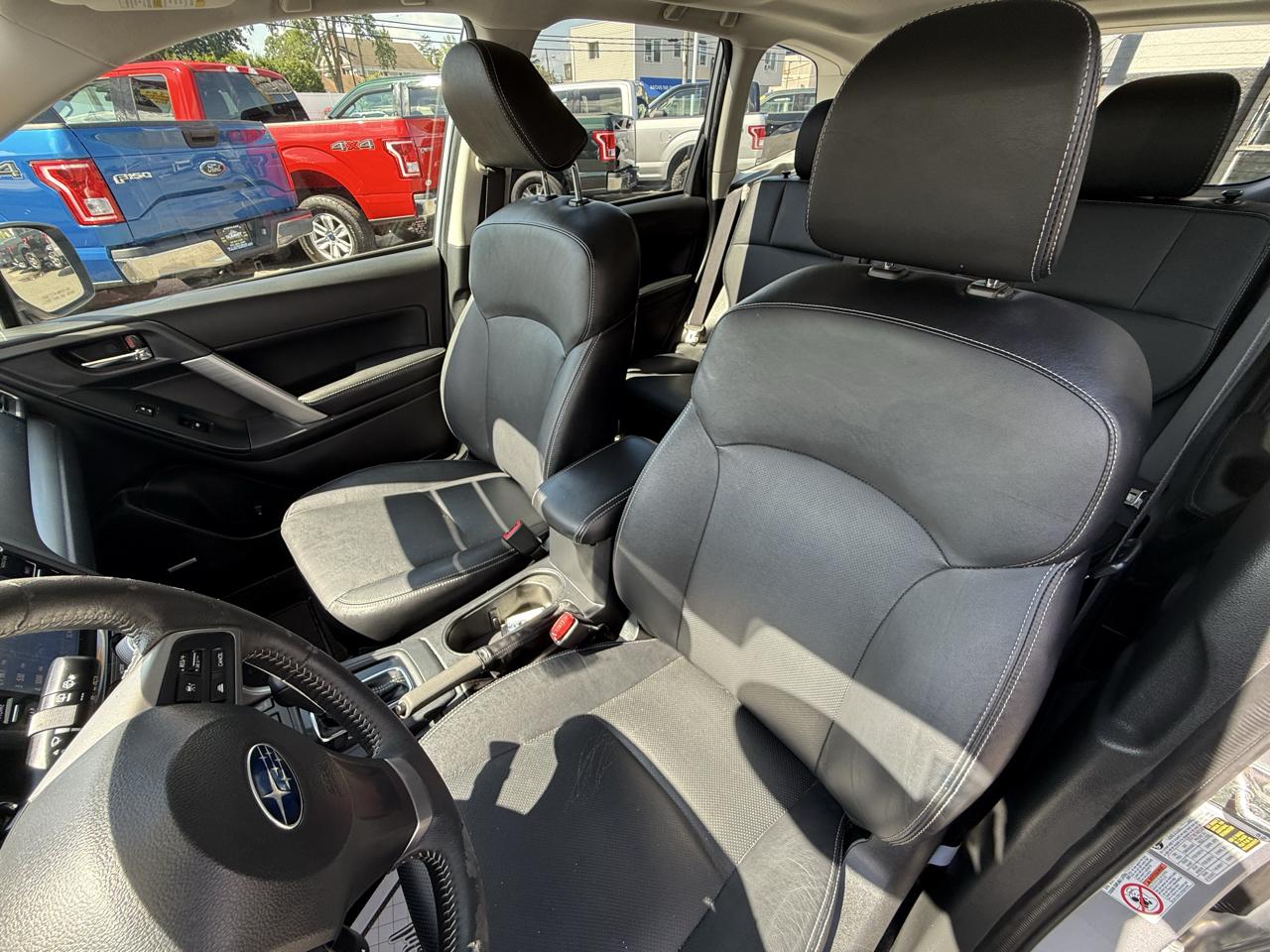 Subaru Forester 2.5i Touring 2016