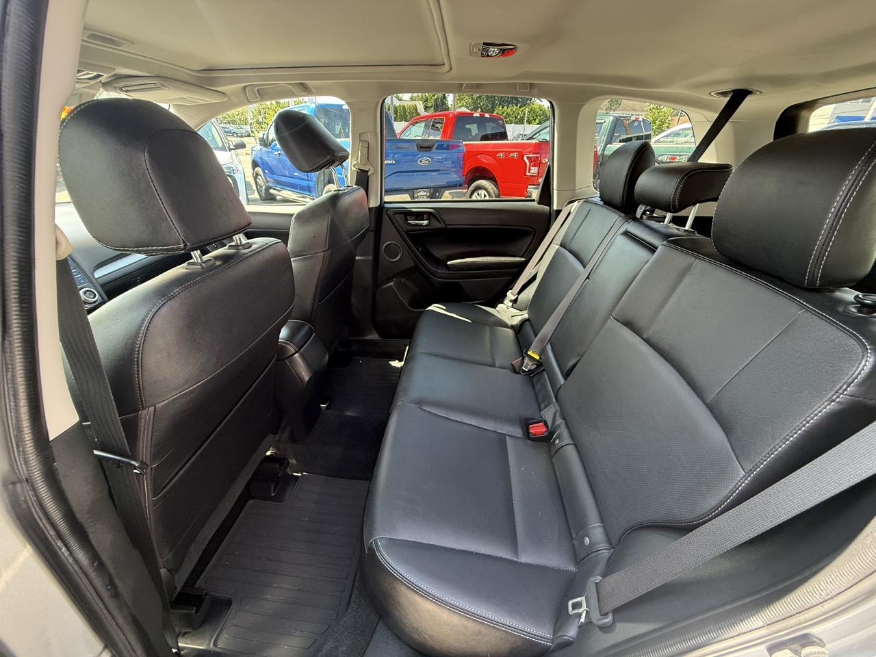 Subaru Forester 2.5i Touring 2016