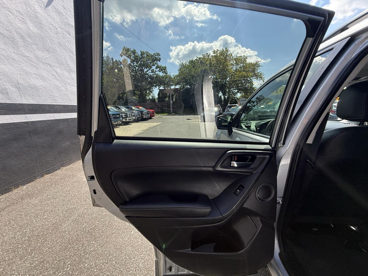 Subaru Forester 2.5i Touring 2016